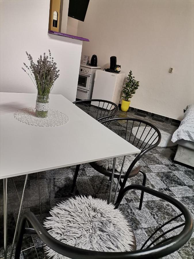 Ferienwohnung Lucija Gospić Exterior foto